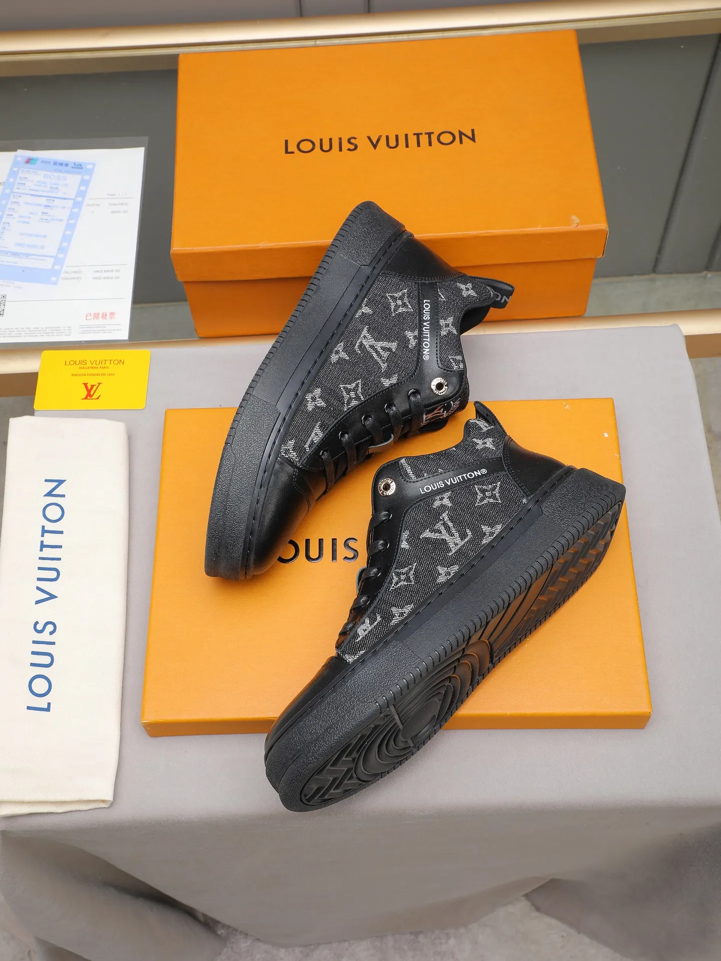 PP420 High Top Men's [LV] High top classic hot style in autumn and winter💝 👣👣Perfect last shape, beautiful design style 💋 💋This winter is no longer cold😢😢Cow leather + LV special material + non-slip and wear-resistant rubber outsole🎩A must-have for trendy men❗Number: 38-44 (45 custom-made) The real thing looks better🎬The real thing looks better👅, two colors to choose from